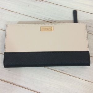 NEW Authentic  Kate Spade Black And Beige Wallet